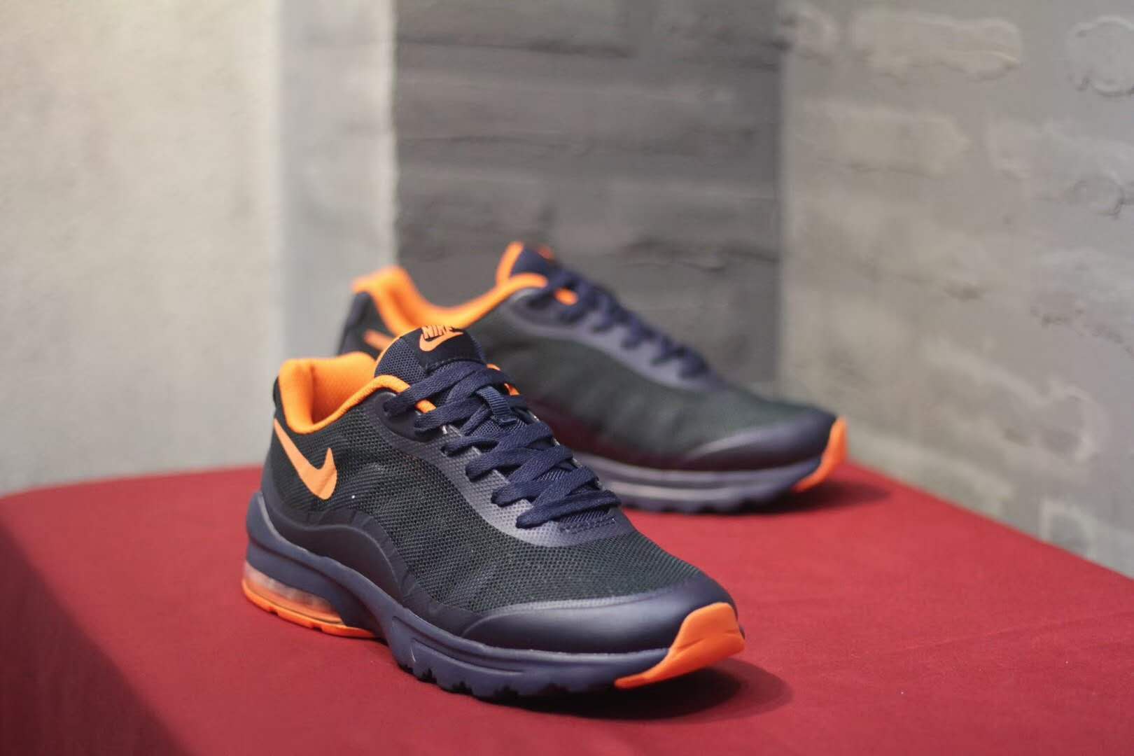 Nike Air Max Invigor Print 95 Black Orange Shoes